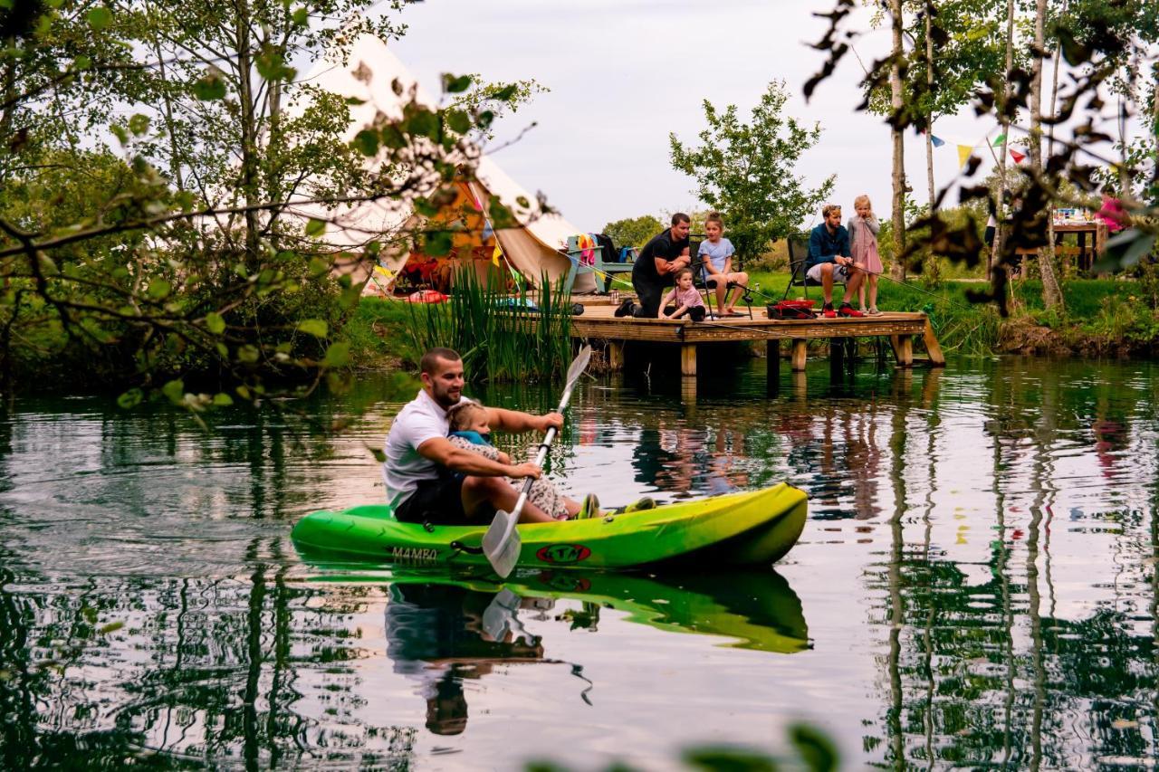 Arcadia Safari Tent In Private 5 Acre Field Рексем Экстерьер фото